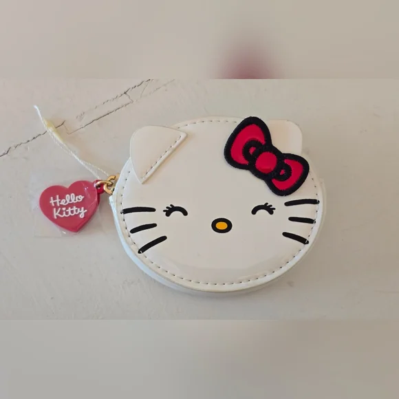 Hello Kitty White and Red Coin Pouch - Picture 2 of 8